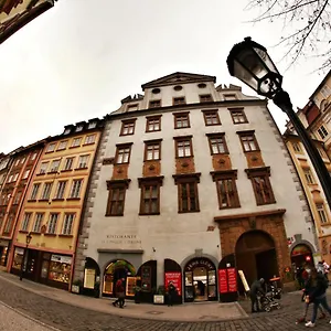 Hostel Homer - Old Town Square, Praha
